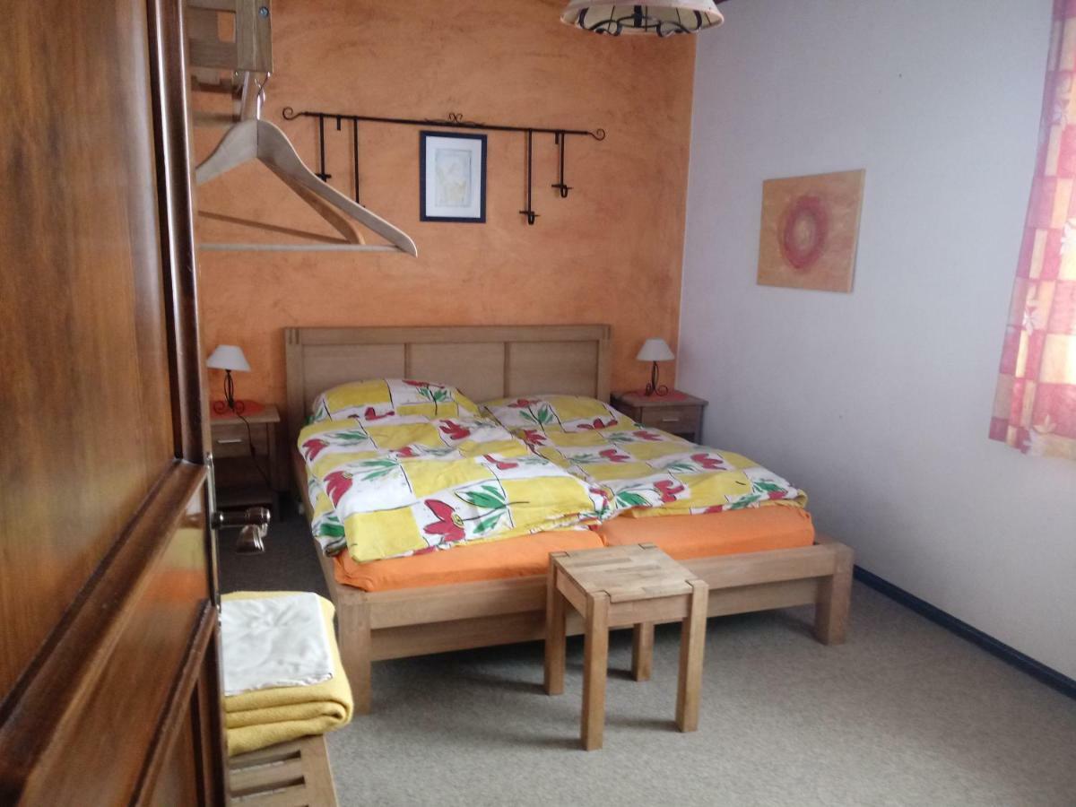 Almhaus Florian Apartman Treffen Kültér fotó