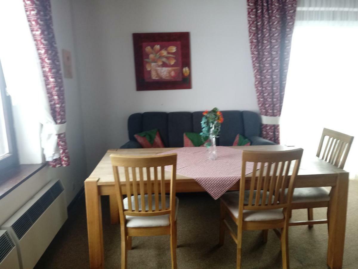 Almhaus Florian Apartman Treffen Kültér fotó