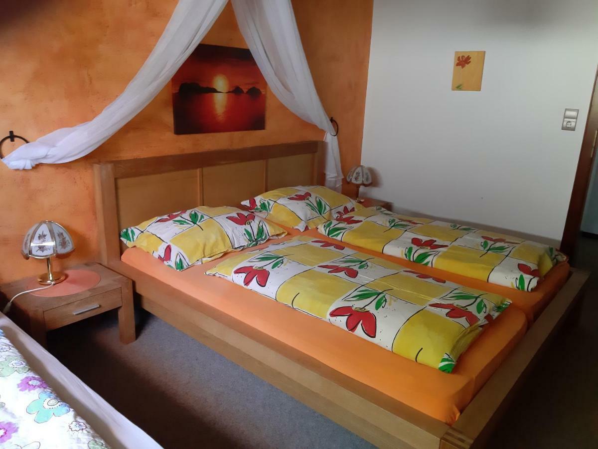 Almhaus Florian Apartman Treffen Kültér fotó