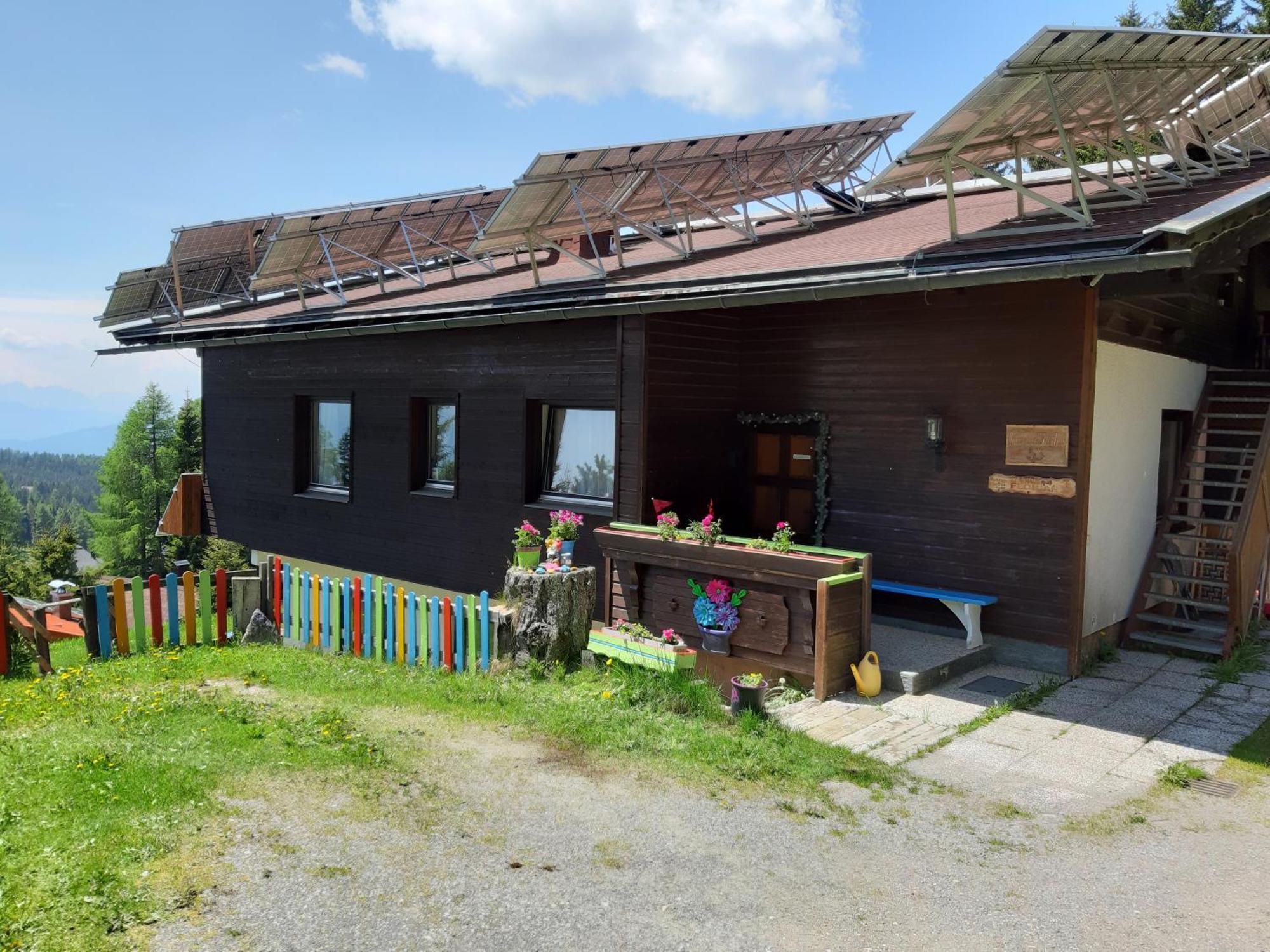 Almhaus Florian Apartman Treffen Kültér fotó